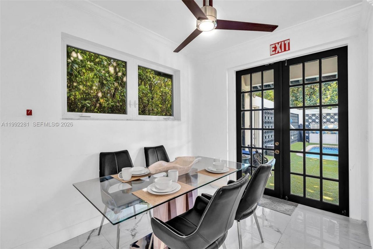 472 Sunset Dr , Hallandale Beach, FL 33009 Photo