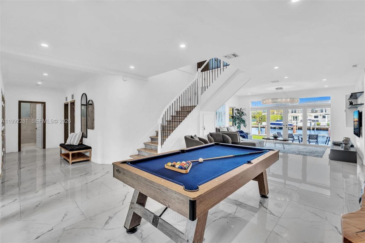 472 Sunset Dr , Hallandale Beach, FL 33009 Photo