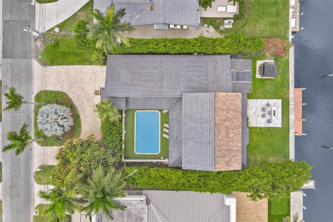 472 Sunset Dr , Hallandale Beach, FL 33009 Photo