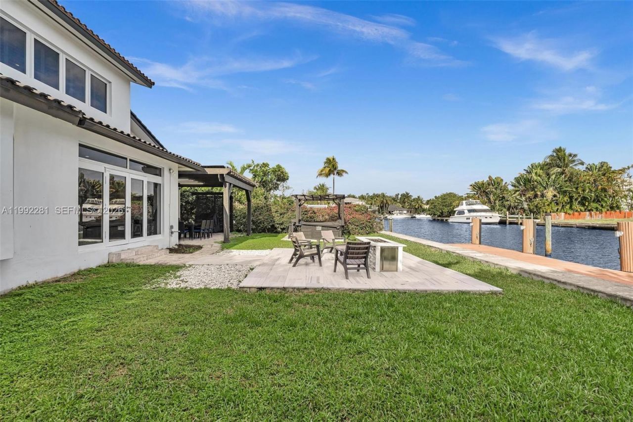 472 Sunset Dr , Hallandale Beach, FL 33009 Photo