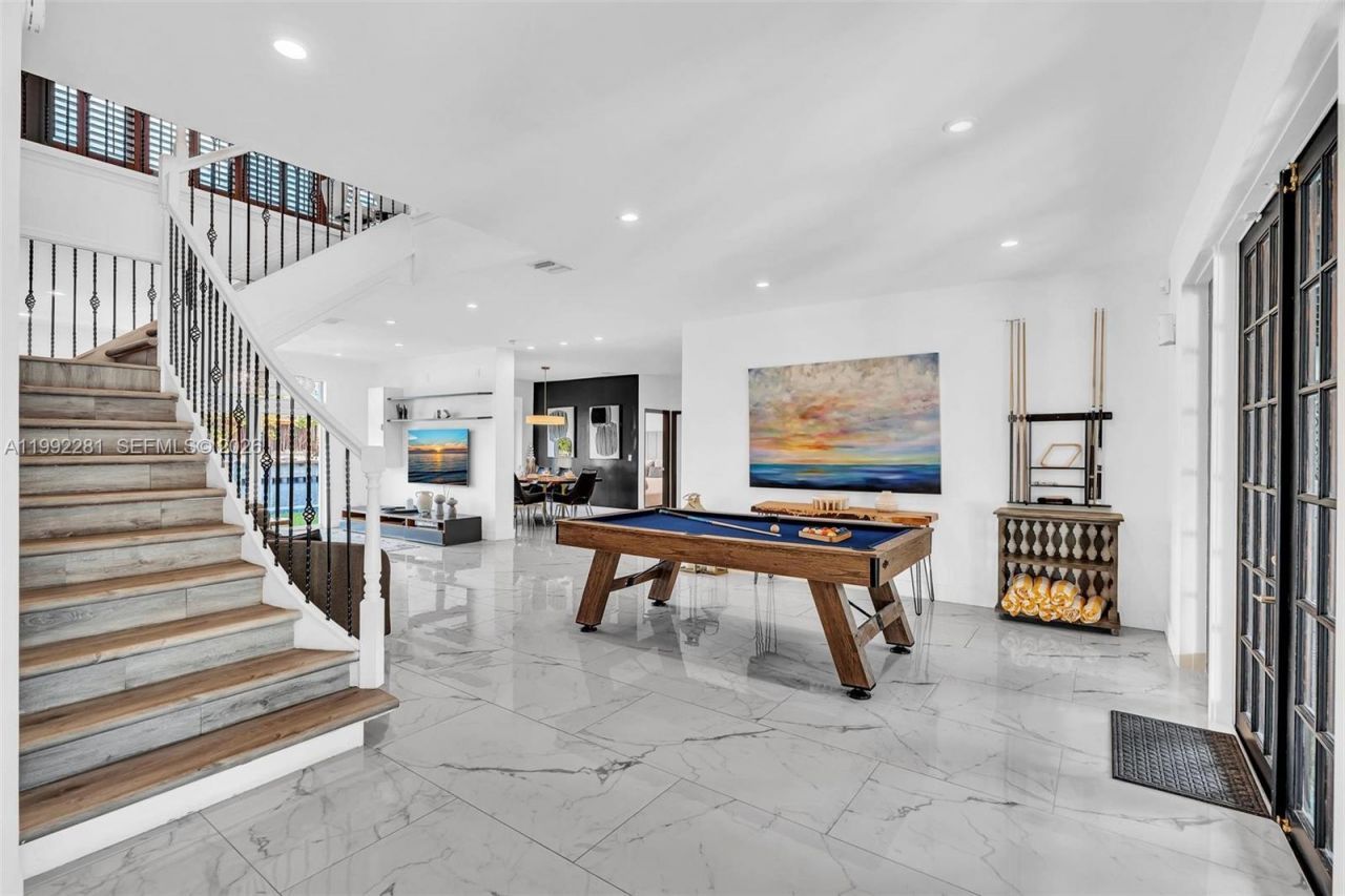 472 Sunset Dr , Hallandale Beach, FL 33009 Photo