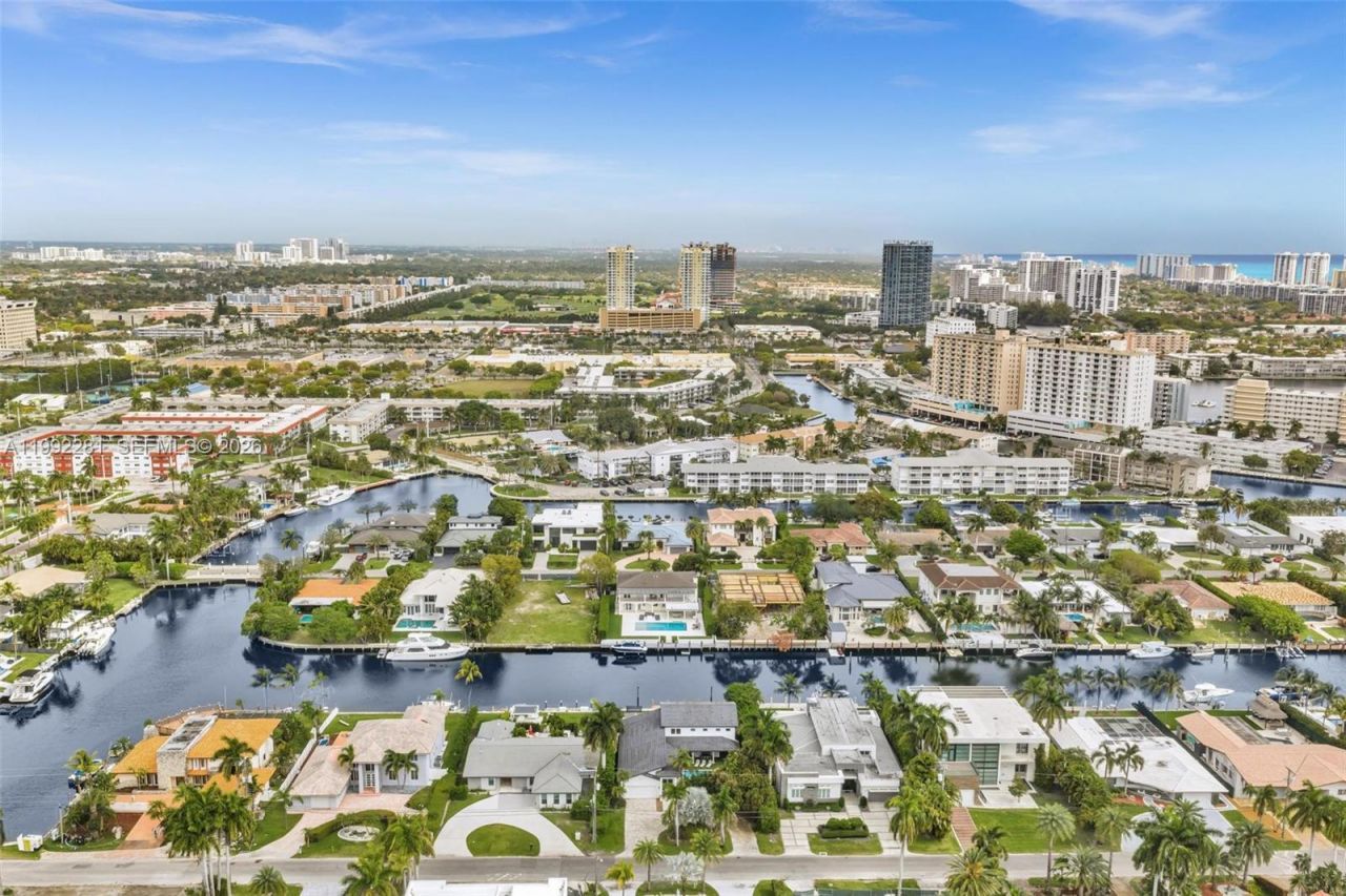 472 Sunset Dr , Hallandale Beach, FL 33009 Photo