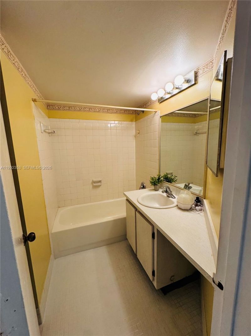 3274 NW 103rd Ter, Unit 201-A, Coral Springs, FL 33065 Photo