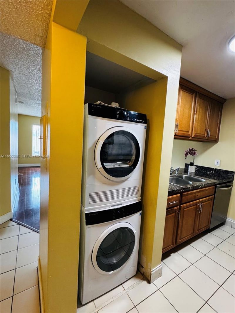 3274 NW 103rd Ter, Unit 201-A, Coral Springs, FL 33065 Photo