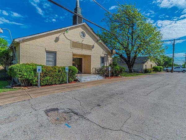 2817 Cherry Valley Boulevard, Dallas, TX 75241