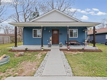 623 Columbia Street, Algonac, MI 48001