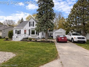 1224 W Bristol Road, Flint Twp, MI 48507