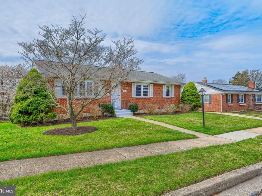 211 Rothwell Drive, Lutherville Timonium, MD 21093 Main Photo