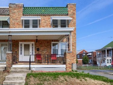 561 BURROWES AVENUE, LANCASTER, PA 17602