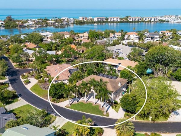 3610 BAYOU CIRCLE , LONGBOAT KEY, FL 34228