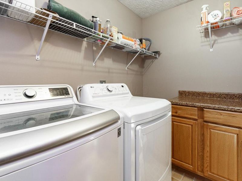 453 Whitson Drive, Columbus, OH 43230 Photo 12