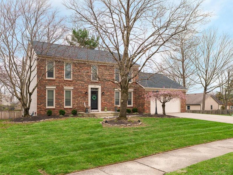 453 Whitson Drive, Columbus, OH 43230 Photo 2