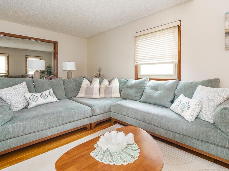 453 Whitson Drive, Columbus, OH 43230 Photo 9