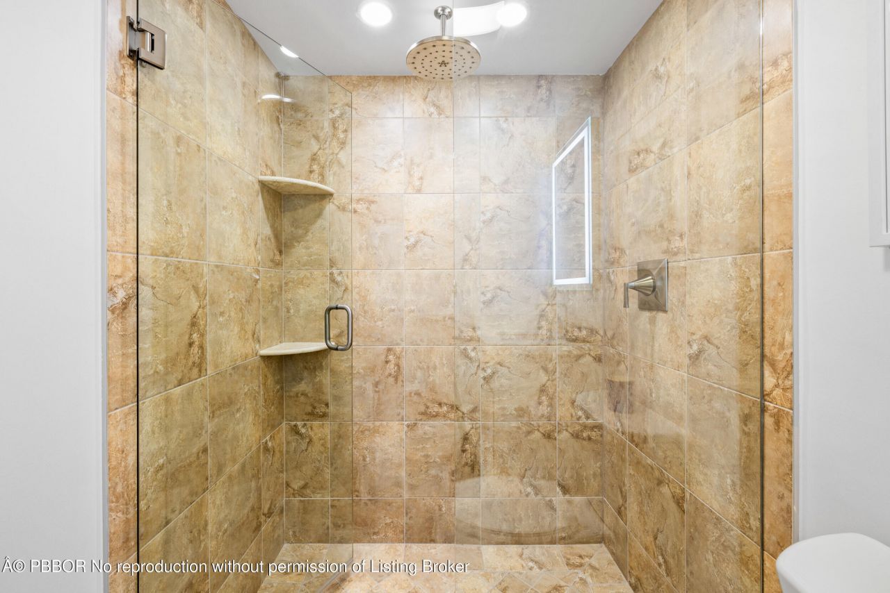 400 N Flagler Drive, Unit 2004, West Palm Beach, FL 33401 Photo