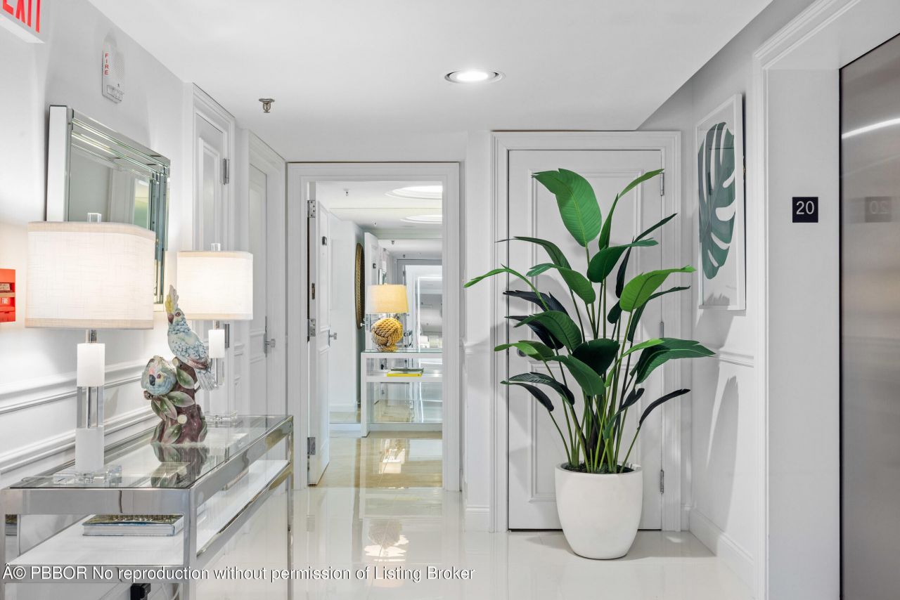 400 N Flagler Drive, Unit 2004, West Palm Beach, FL 33401 Photo