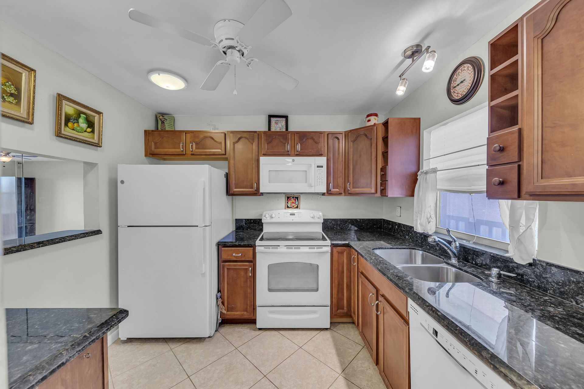 9401 Sunrise Lakes Boulevard, Unit 311, Sunrise, FL 33322 Photo
