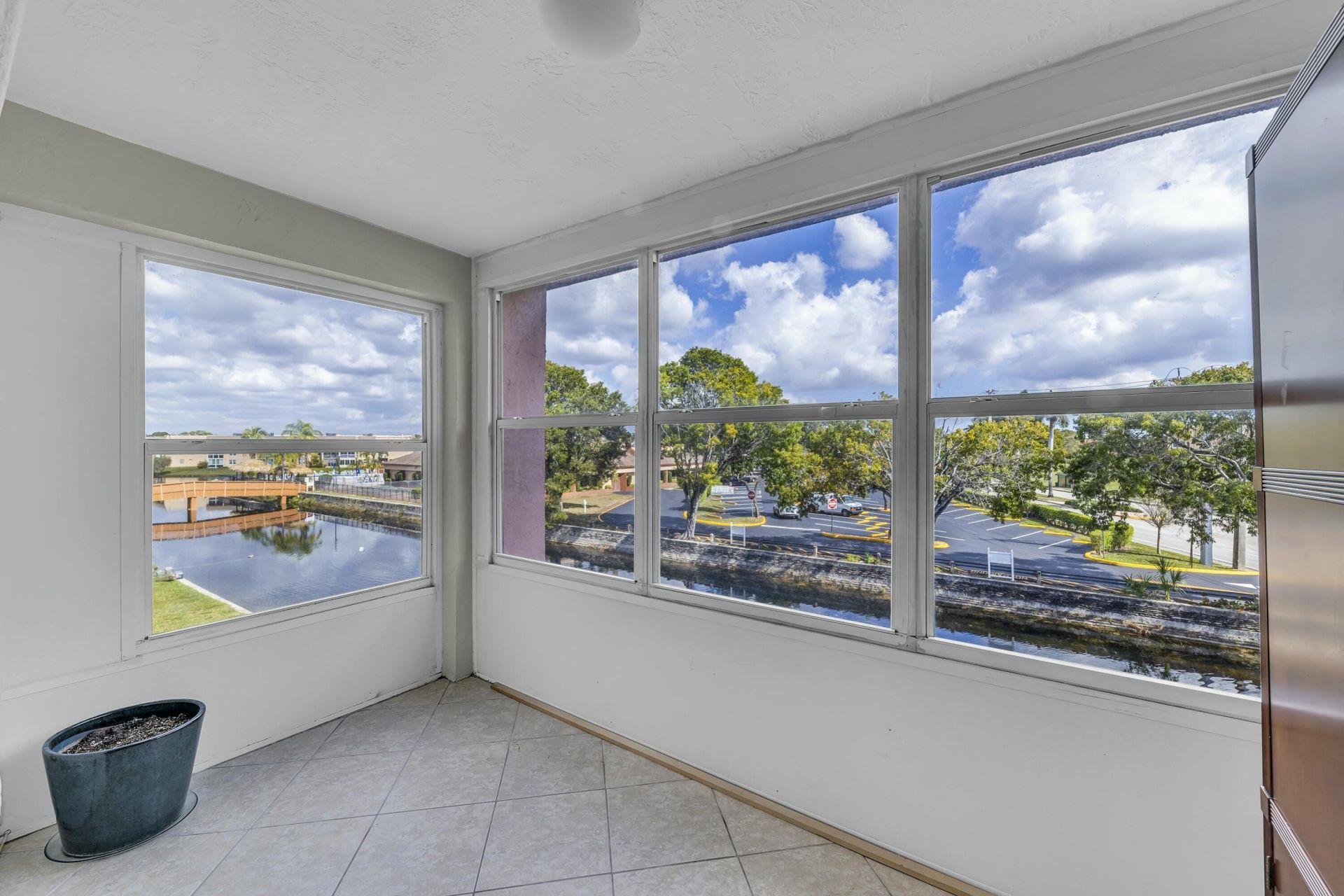 9401 Sunrise Lakes Boulevard, Unit 311, Sunrise, FL 33322 Photo