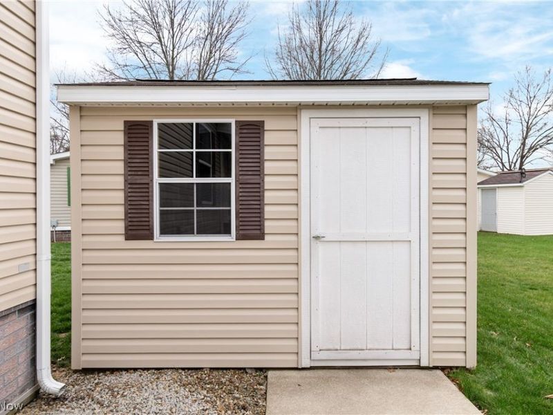 177 D Street SW, Navarre, OH 44662 Photo 25