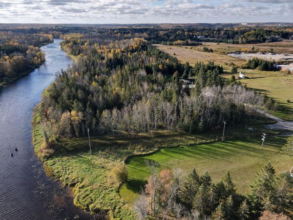 2700 Glenwood Drive, Grand Rapids, MN 55744