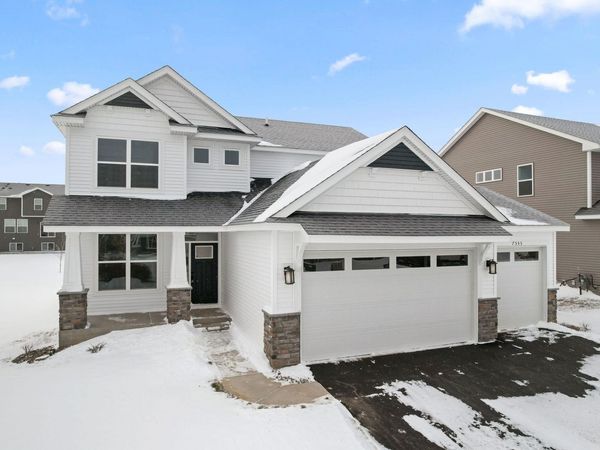 7555 Upper 42nd Street N, Oakdale, MN 55128