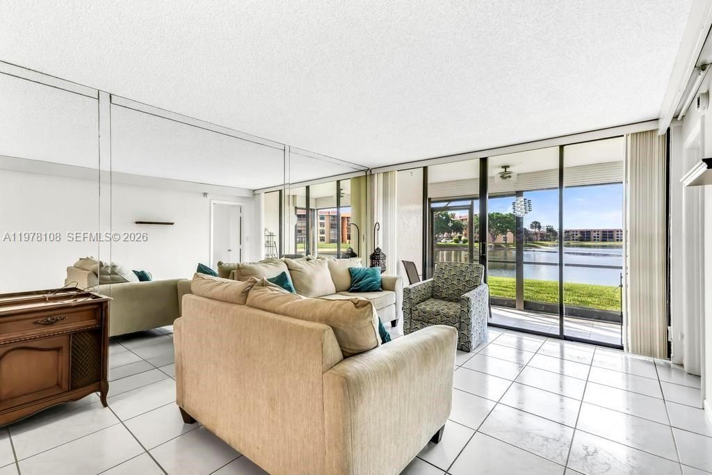 5802 Coral Lake Dr , Unit 102, Margate, FL 33063 Photo