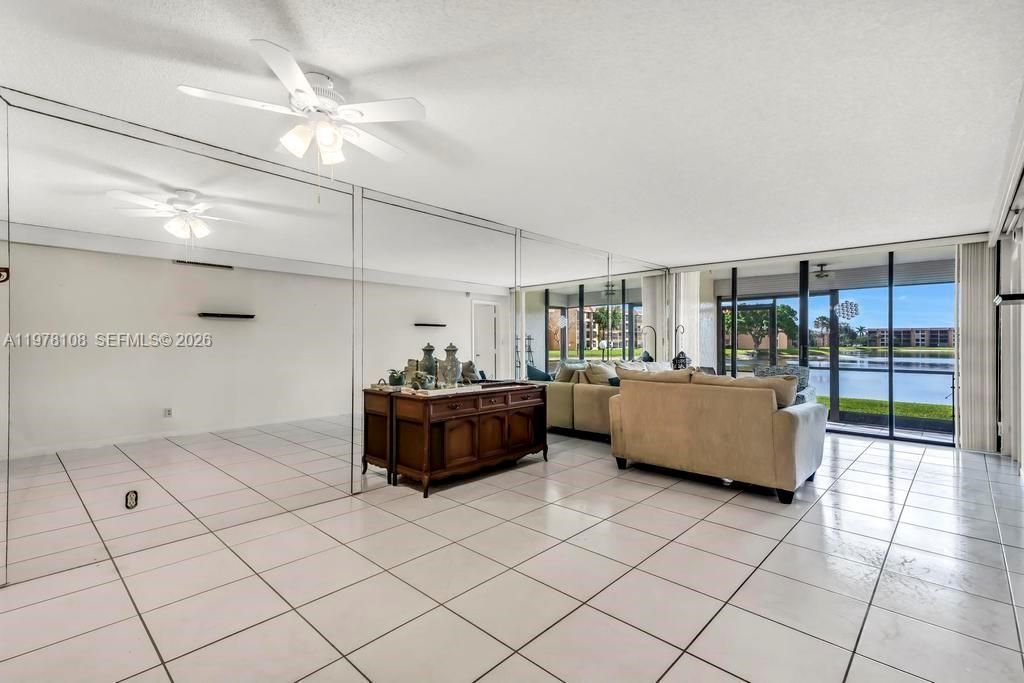 5802 Coral Lake Dr , Unit 102, Margate, FL 33063 Photo