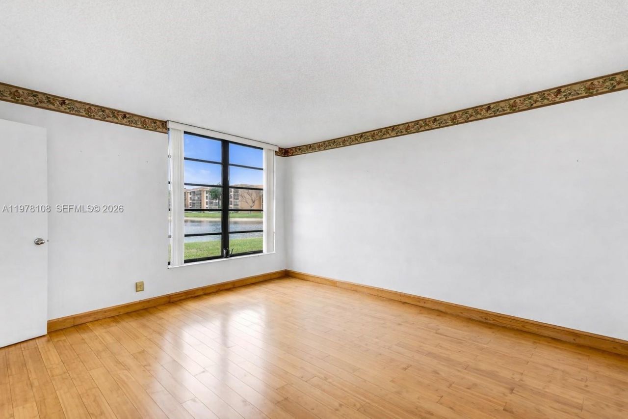 5802 Coral Lake Dr , Unit 102, Margate, FL 33063 Photo