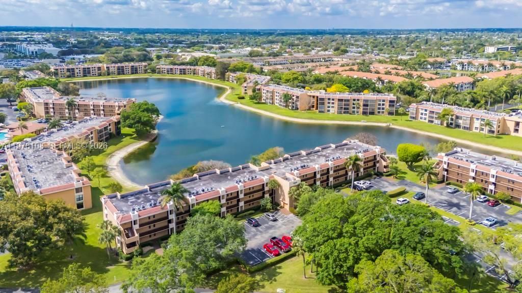 5802 Coral Lake Dr , Unit 102, Margate, FL 33063 Photo