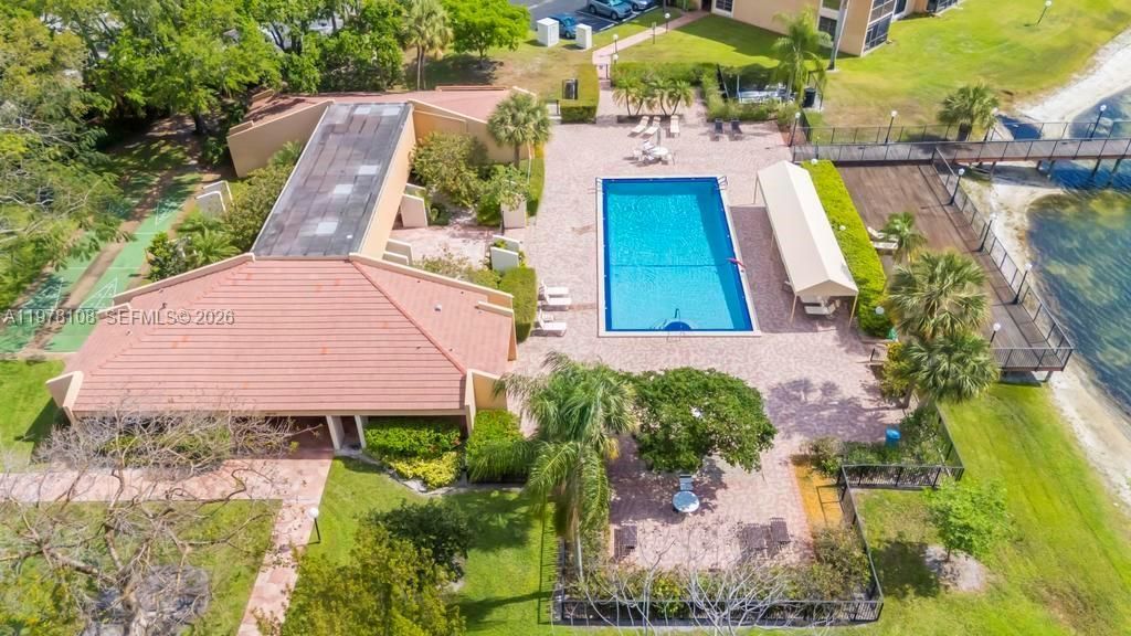 5802 Coral Lake Dr , Unit 102, Margate, FL 33063 Photo