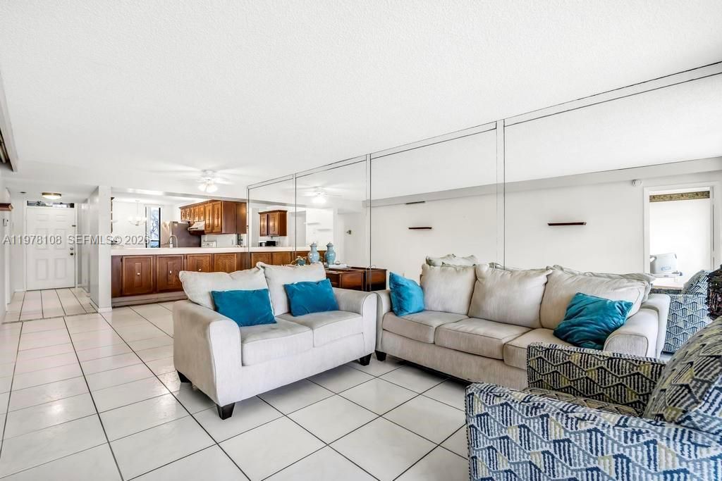 5802 Coral Lake Dr , Unit 102, Margate, FL 33063 Photo