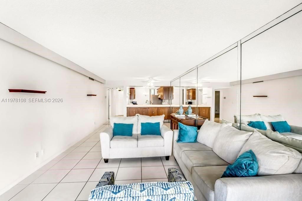 5802 Coral Lake Dr , Unit 102, Margate, FL 33063 Photo