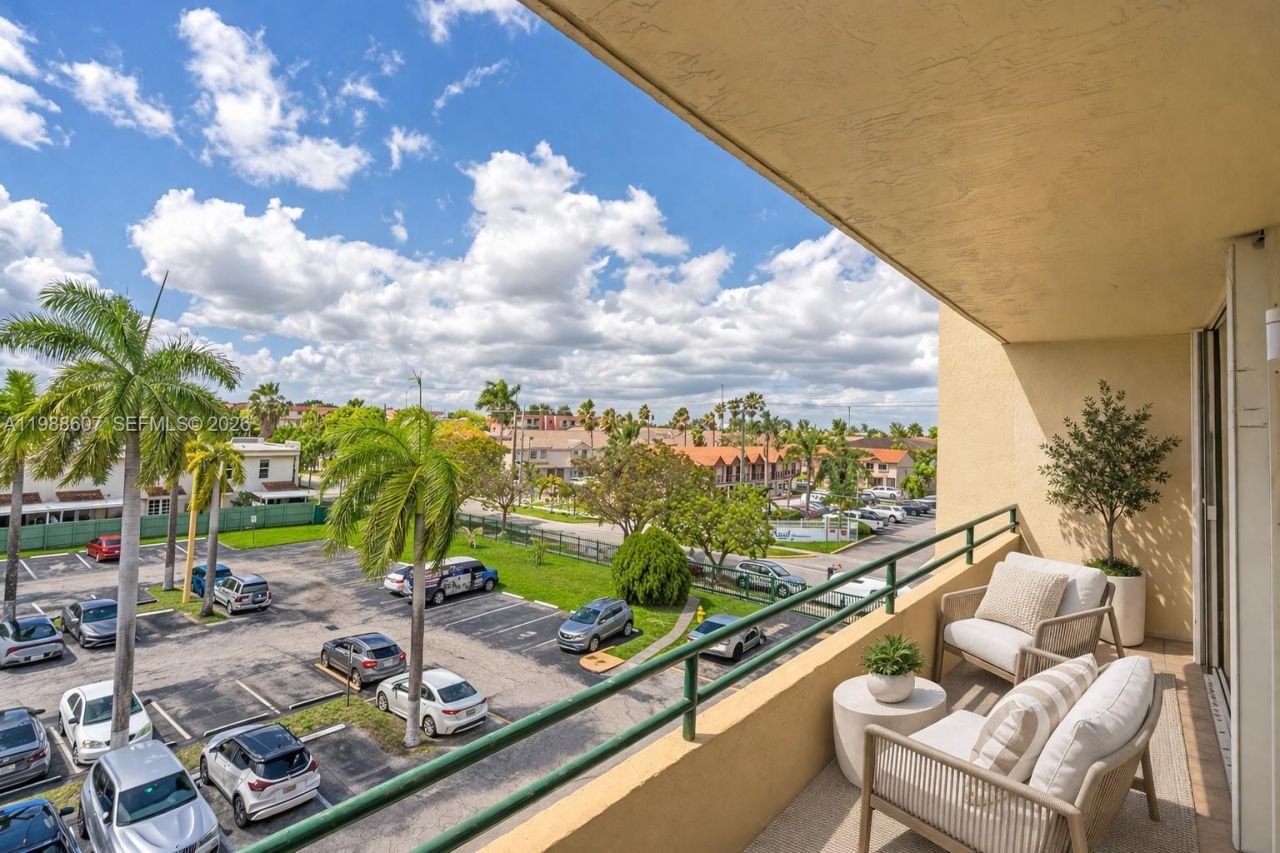 8320 NW 8th St, Unit 2-414, Miami, FL 33126 Photo