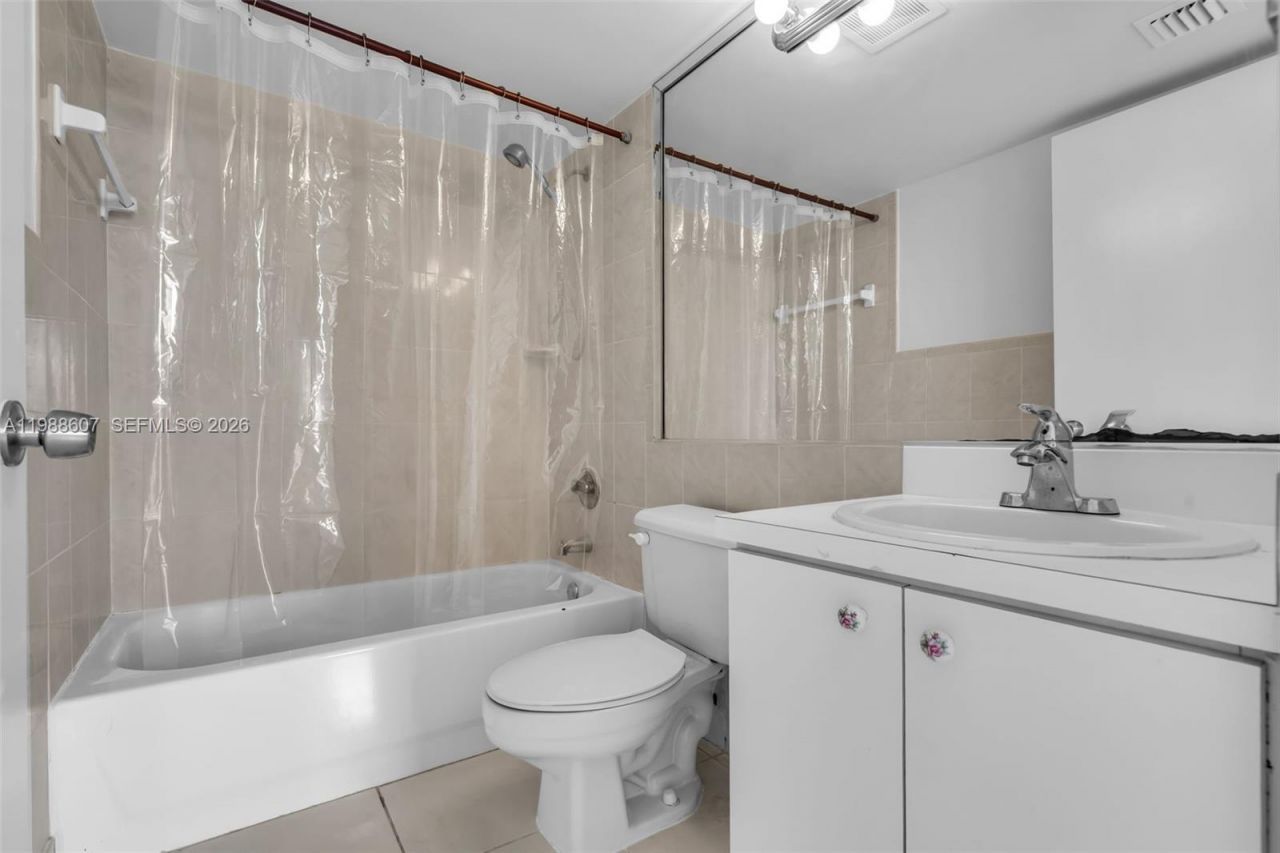 8320 NW 8th St, Unit 2-414, Miami, FL 33126 Photo
