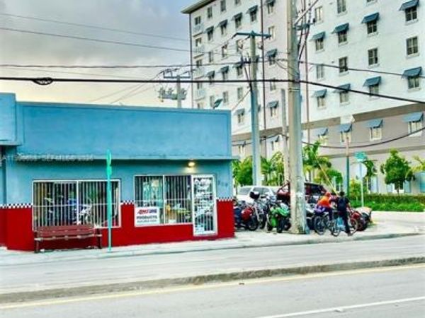 210 SW 22nd Ave , Miami, FL 33135