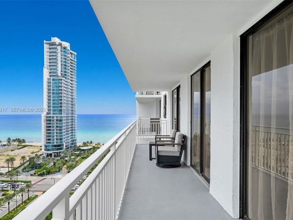 210 174th St , Unit 2112, Sunny Isles Beach, FL 33160