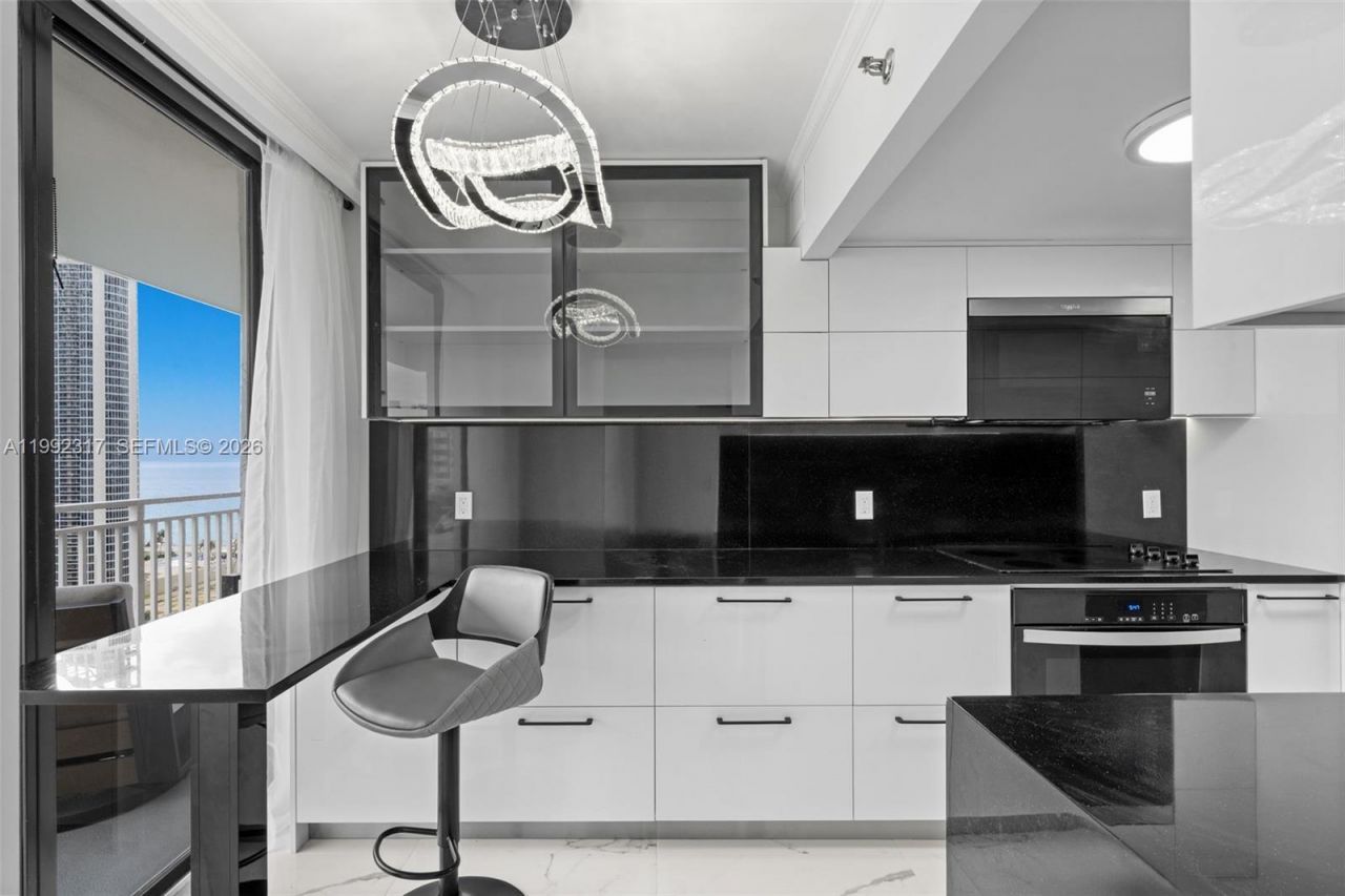 210 174th St , Unit 2112, Sunny Isles Beach, FL 33160 Photo