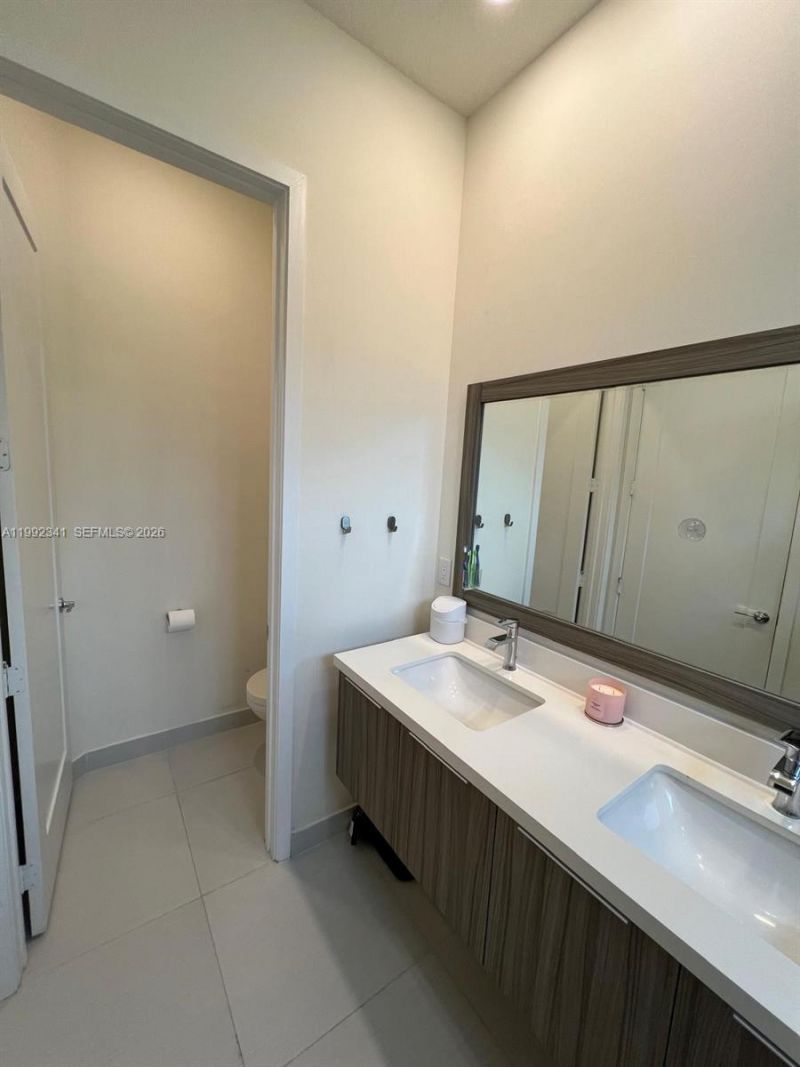 10355 NW 66th St, Unit 10355, Doral, FL 33178 Photo