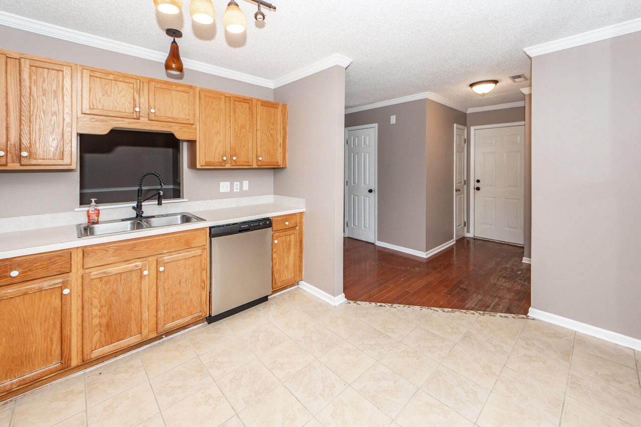 1324 Winterberry Avenue Photo 11