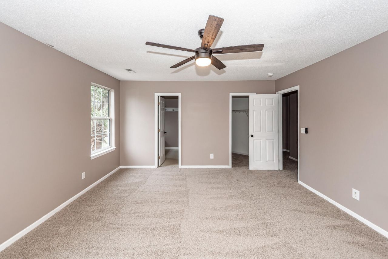 1324 Winterberry Avenue Photo 17