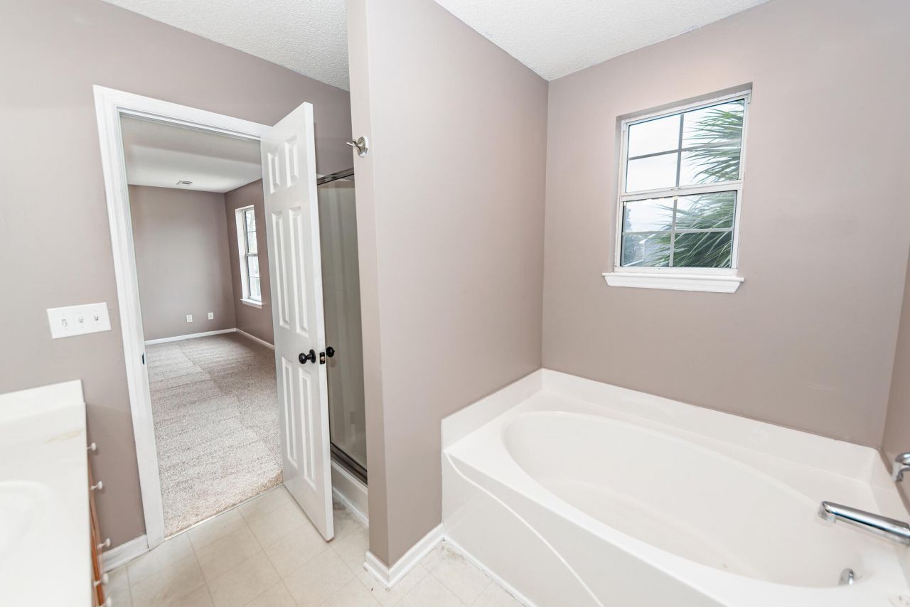 1324 Winterberry Avenue Photo 19