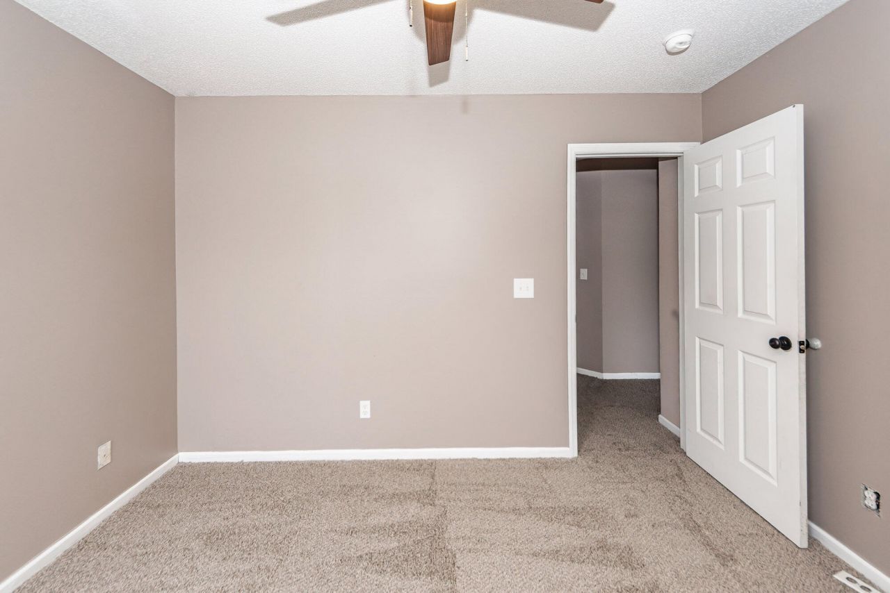 1324 Winterberry Avenue Photo 26