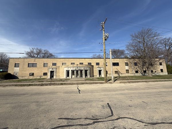 100 E Knox Street , Morrison, IL 61270