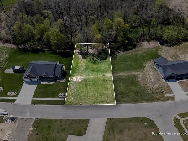 1711 Scarletts Way, Ontario, OH 44906