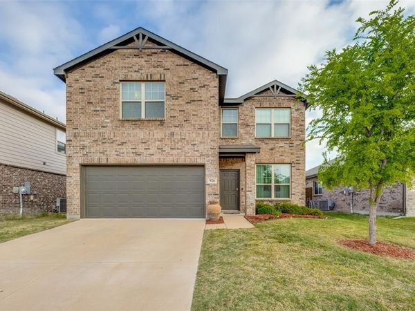926 Hurstwood Drive, Van Alstyne, TX 75495