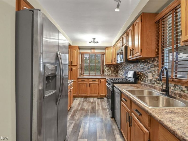 1604 Empire Road , Wickliffe, OH 44092 Photo 11