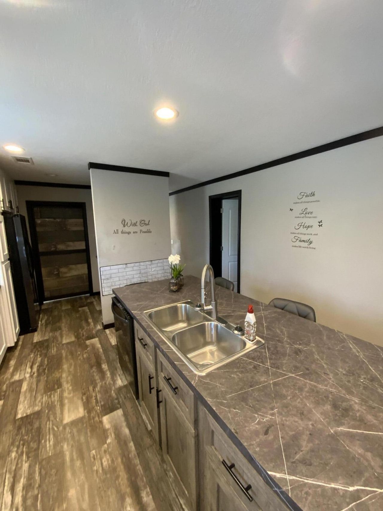 470 Stokes Road Photo 14