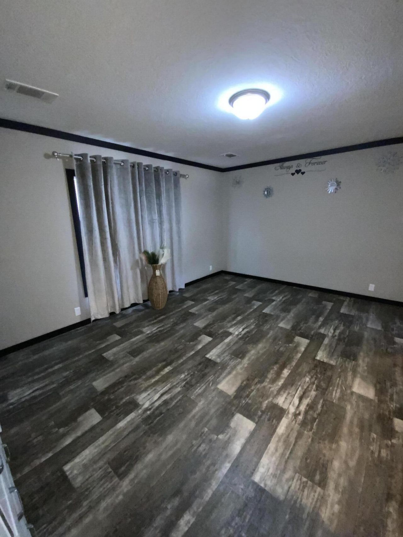 470 Stokes Road Photo 17