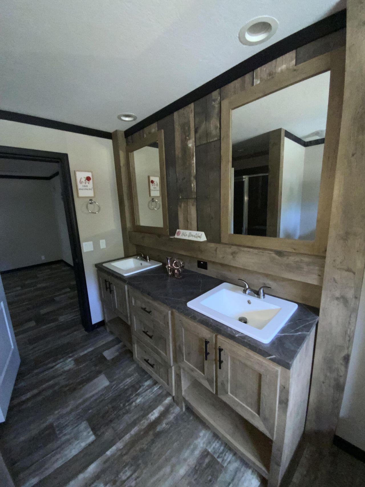 470 Stokes Road Photo 18