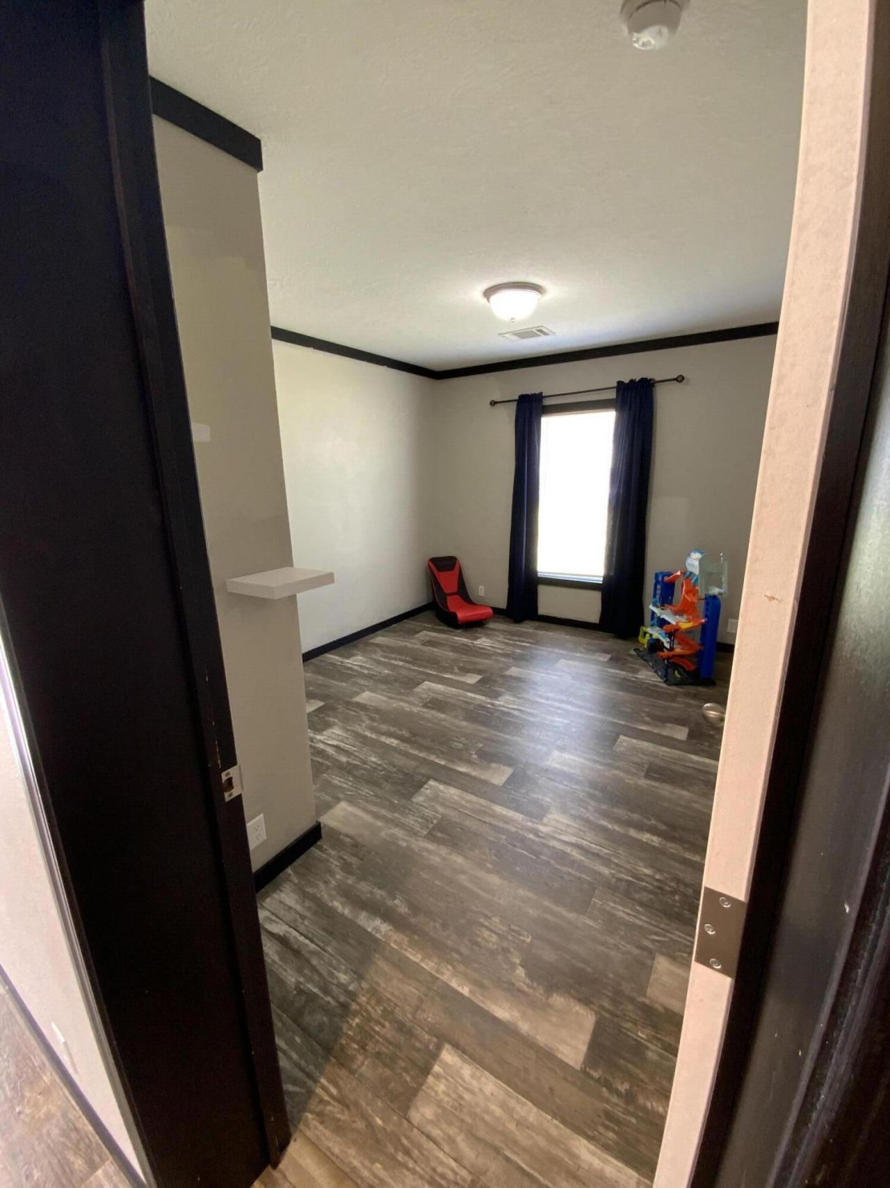 470 Stokes Road Photo 22