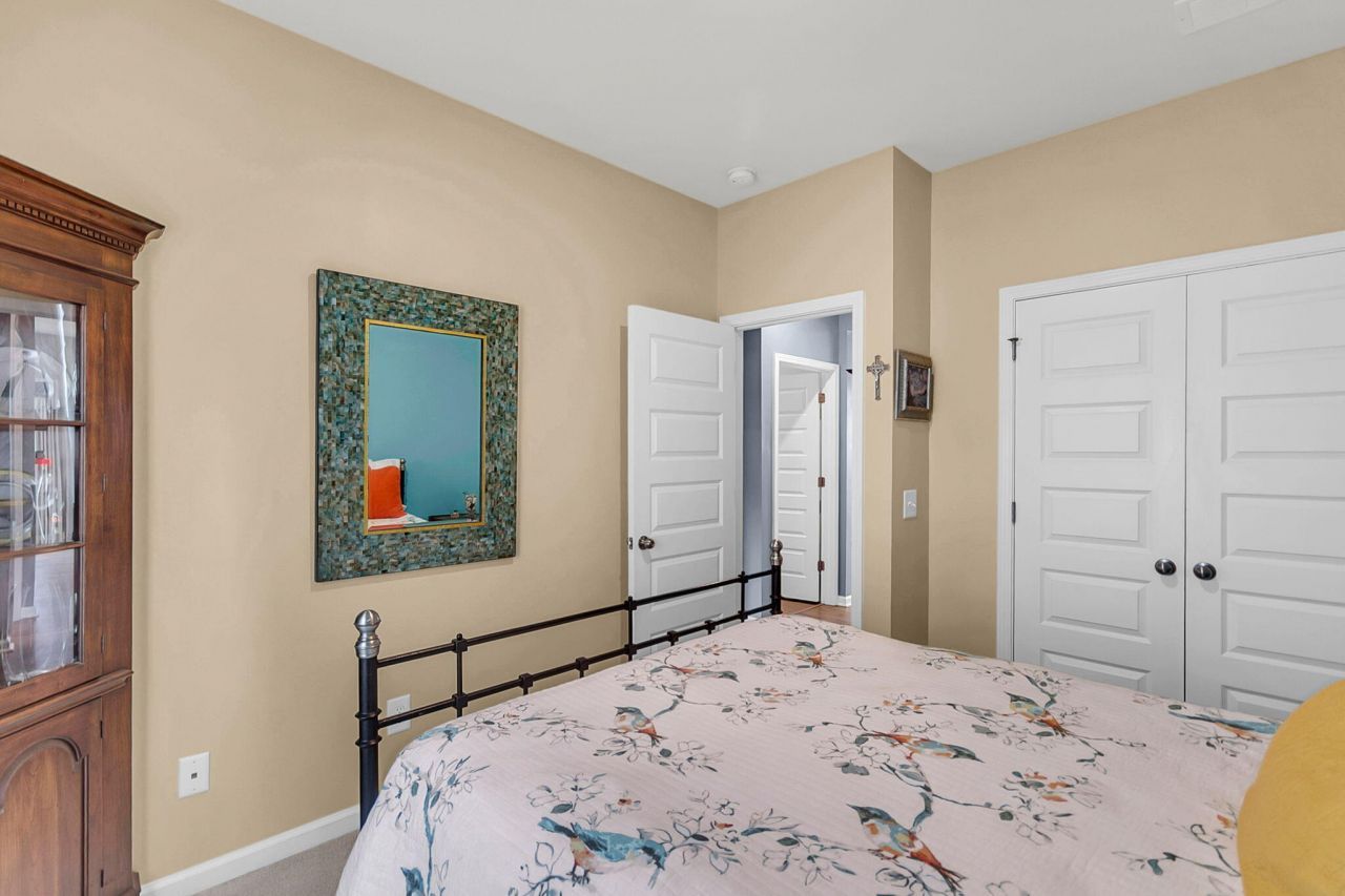 160 Greenbelt Court Photo 17